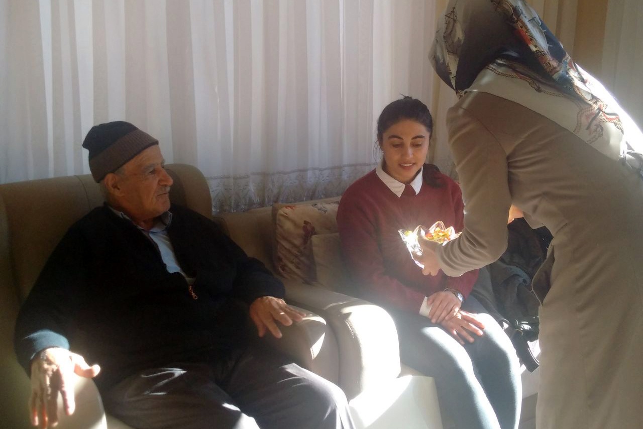 KYK’lı gençler öğretmenler gününü unutmadı 9