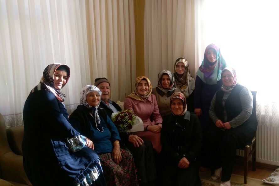 KYK’lı gençler öğretmenler gününü unutmadı 4