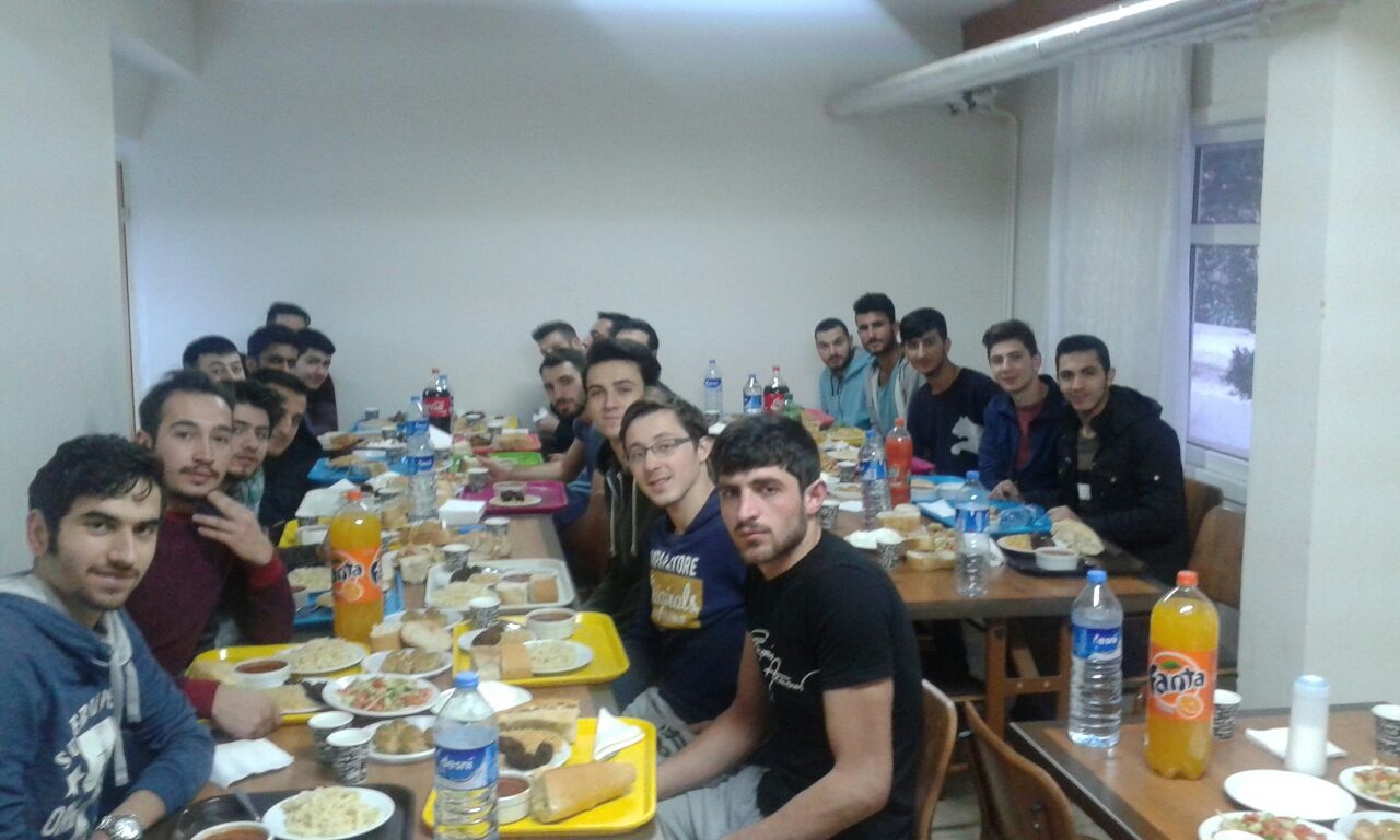 KYK’lı gençler Mevlid kandilinde dualarda buluştu 3