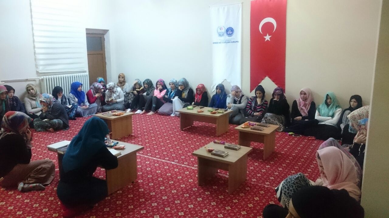 KYK’lı gençler Mevlid kandilinde dualarda buluştu 9