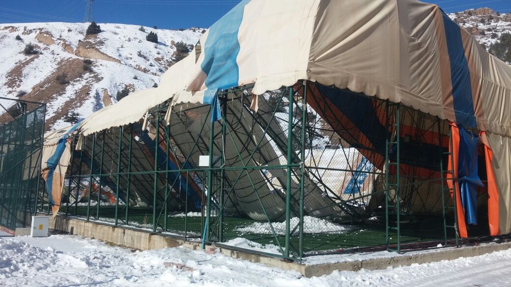 Gümüşhane Üniversitesinde halı saha çöktü 3