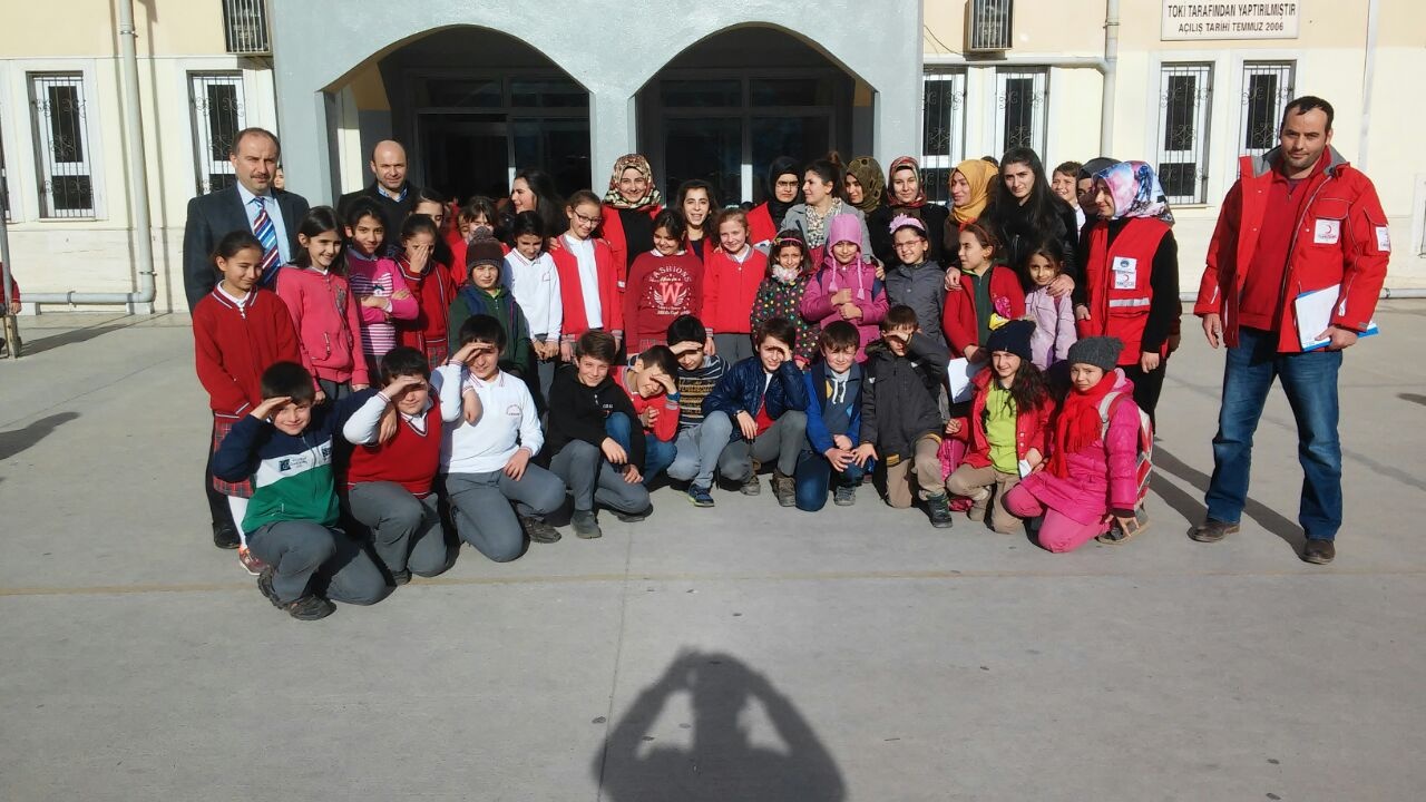 Türk Kızılayı yardımlarına devam ediyor 9