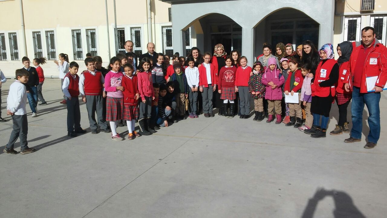 Türk Kızılayı yardımlarına devam ediyor 8