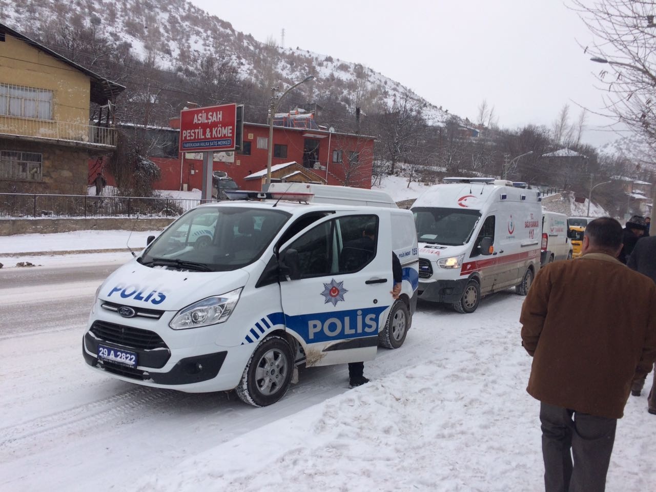 Kamyonet Harşit Çayına uçtu 1