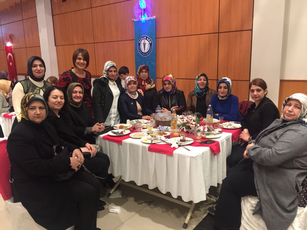 Sağlık-Sen Kadın Kollarından kahvaltı programı 25