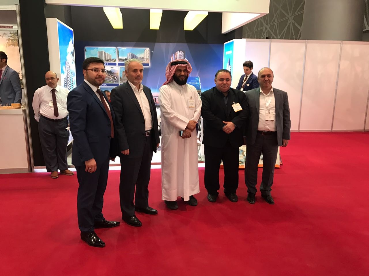 Katar’da pestil kömeye yoğun ilgi 4