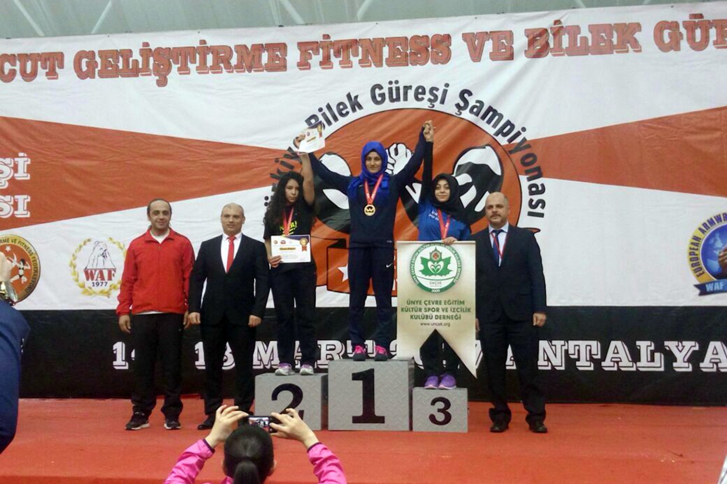 Bükülmez bilekler 4