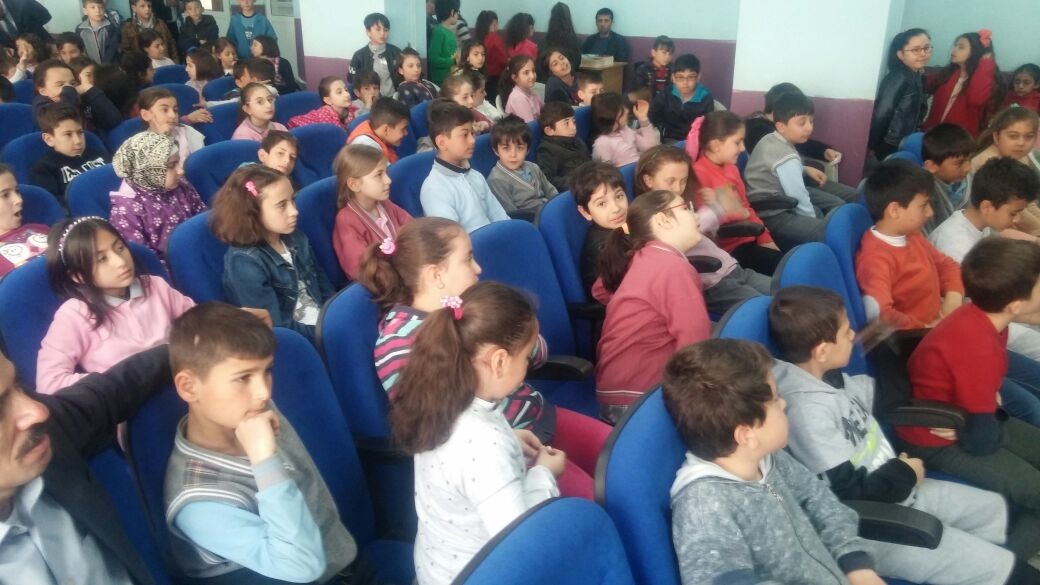 Yazar Cumhur Turan, Yusuf Çiftçioğlu İlkokulunda öğrencilerle buluştu 4