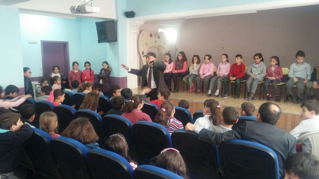 Yazar Cumhur Turan, Yusuf Çiftçioğlu İlkokulunda öğrencilerle buluştu 3