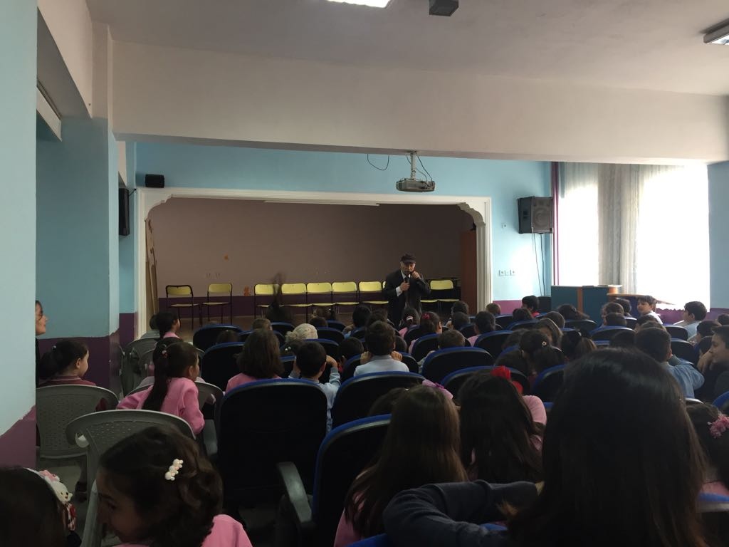 Yazar Cumhur Turan, Yusuf Çiftçioğlu İlkokulunda öğrencilerle buluştu 8