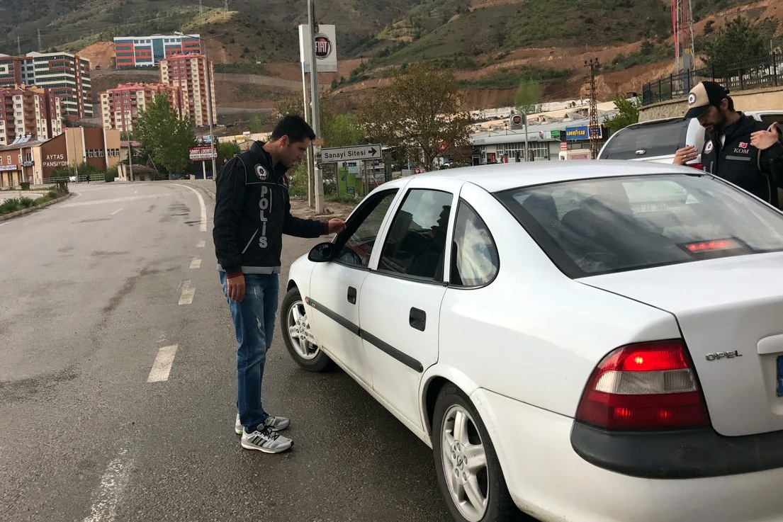 Gümüşhane’de narko-sokak uygulaması 5