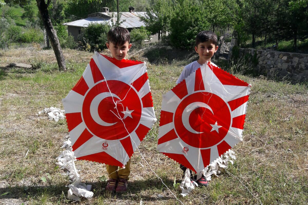 Yağlıdere’de bir ilk: Çocuklar uçurtma şenliğinde coştu 2