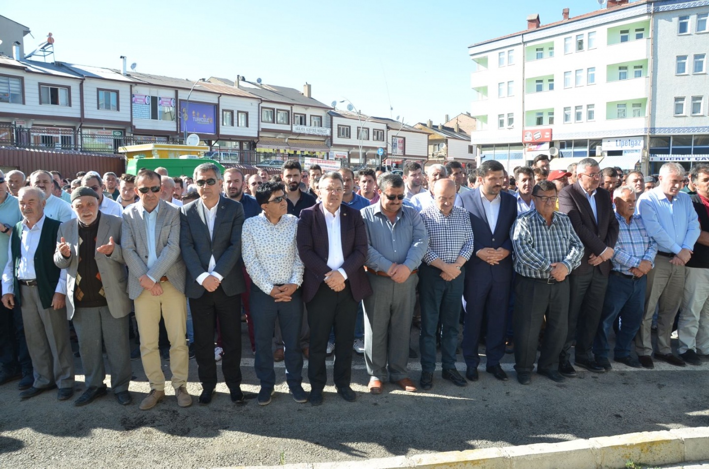 Yılmaz son yolculuğuna uğurlandı 5