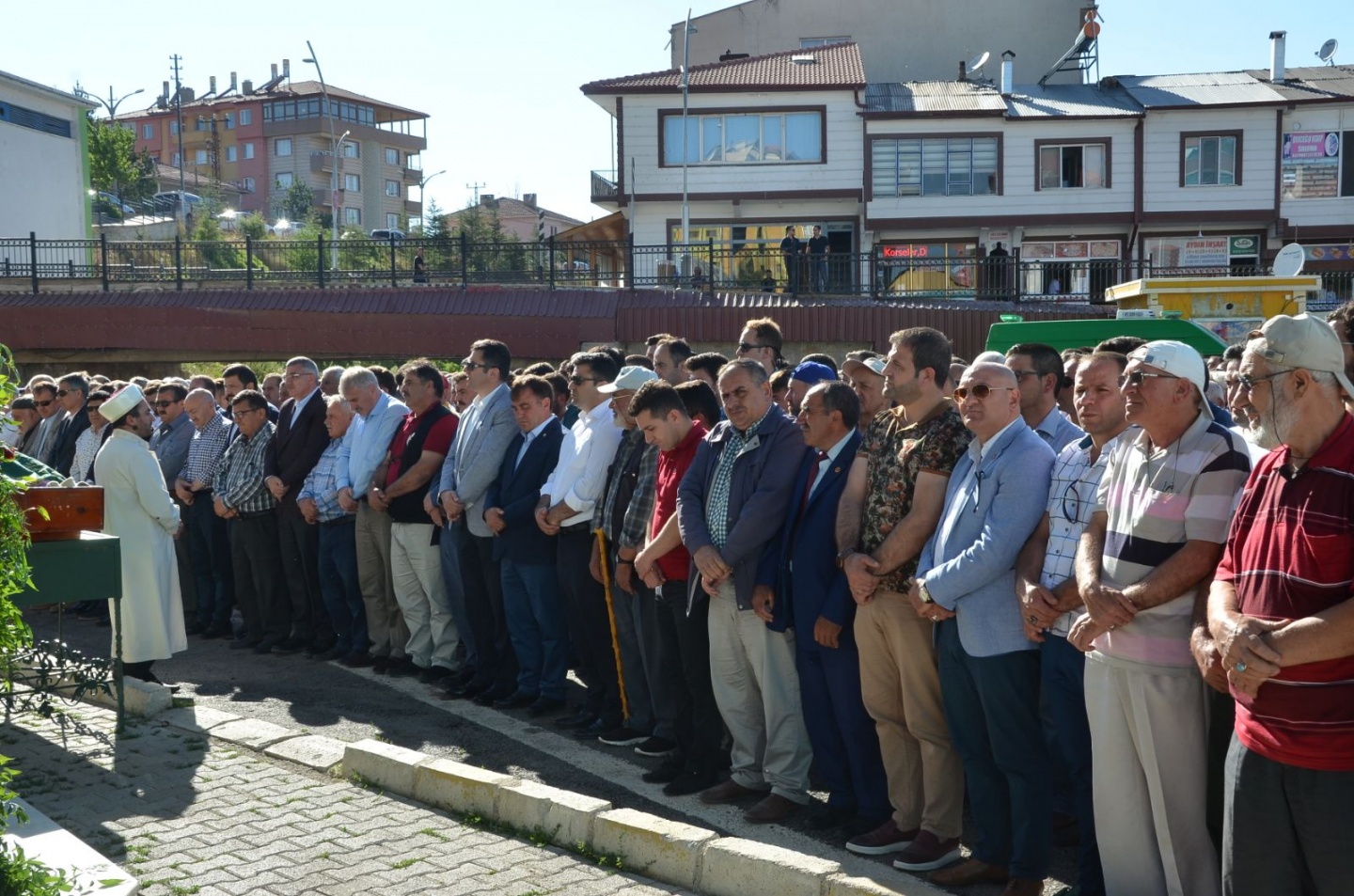 Yılmaz son yolculuğuna uğurlandı 9