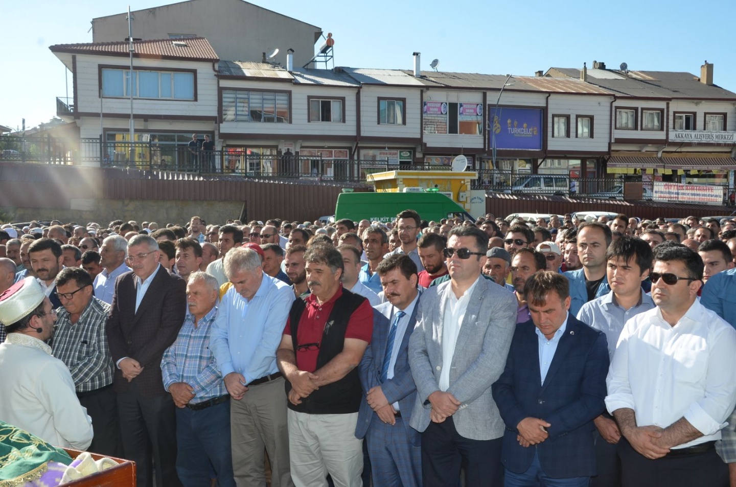 Yılmaz son yolculuğuna uğurlandı 10