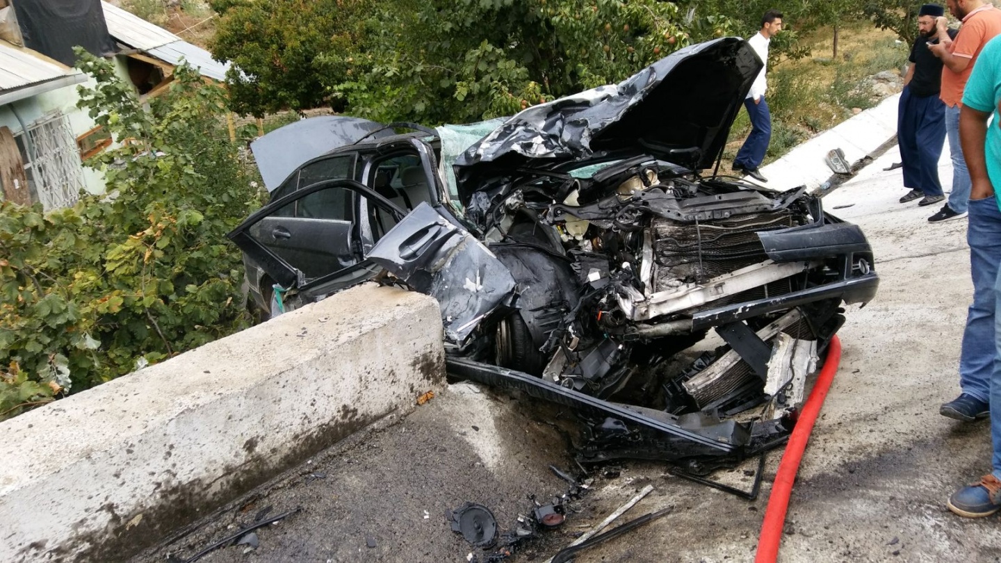 Gümüşhane’de trafik kazası: 1 ölü, 4 yaralı 16