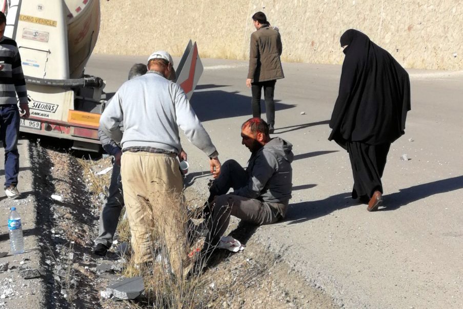 Gümüşhane-Bayburt karayolunda TIR’lar çaprıştı: 1 yaralı 1