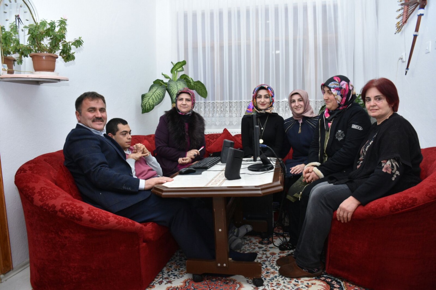 Başkan Çimen, engellileri evlerinde ziyaret etti 3