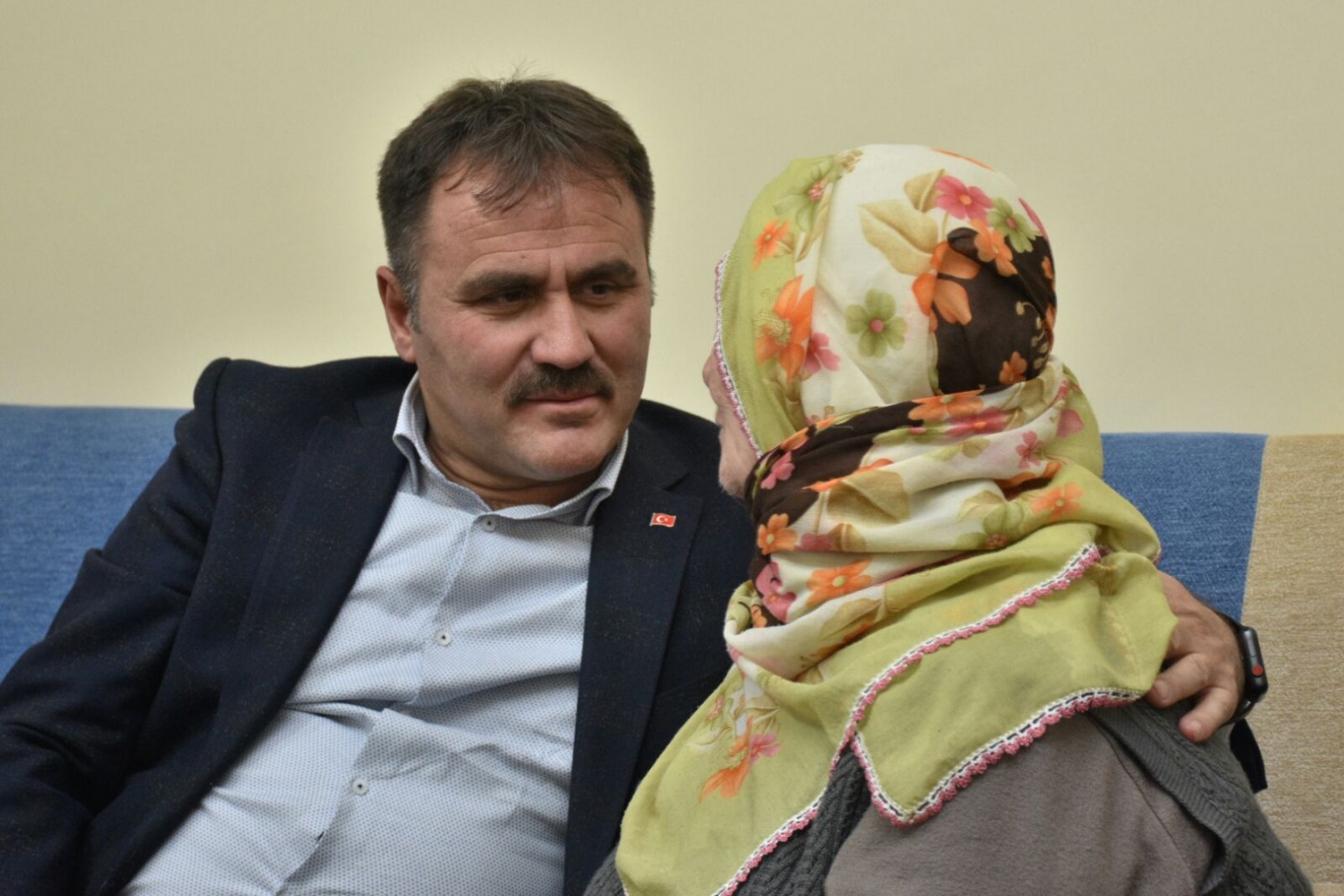 Başkan Çimen, engellileri evlerinde ziyaret etti 14