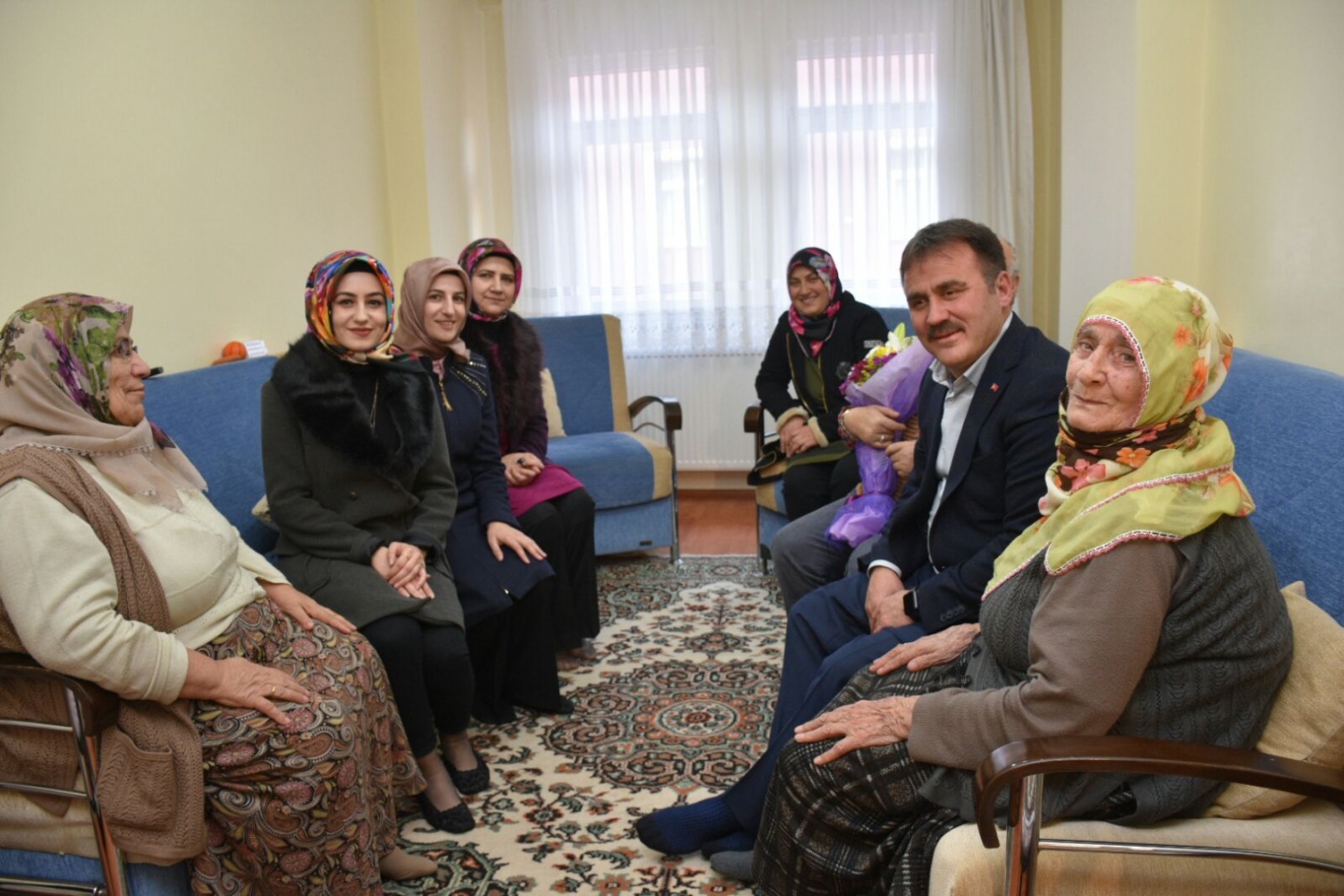 Başkan Çimen, engellileri evlerinde ziyaret etti 7