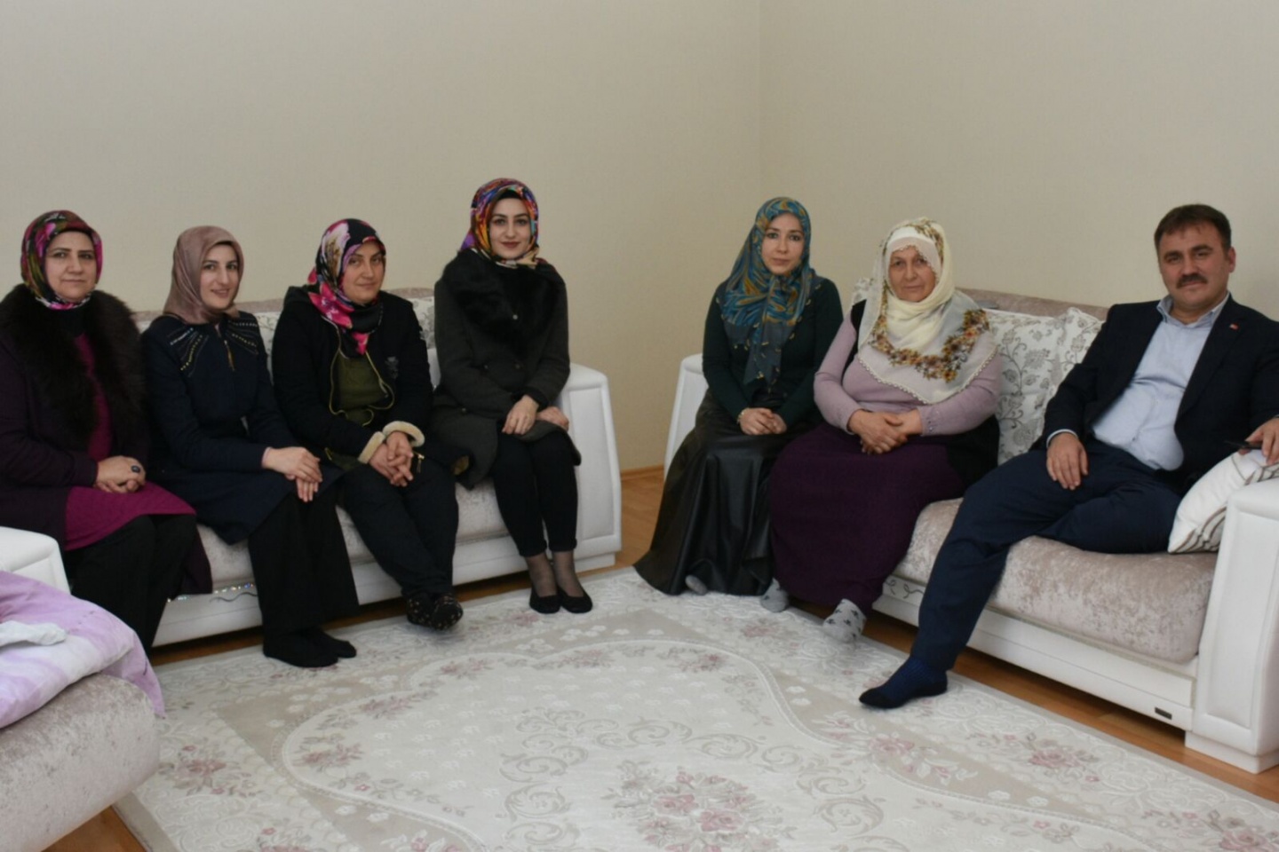 Başkan Çimen, engellileri evlerinde ziyaret etti 12