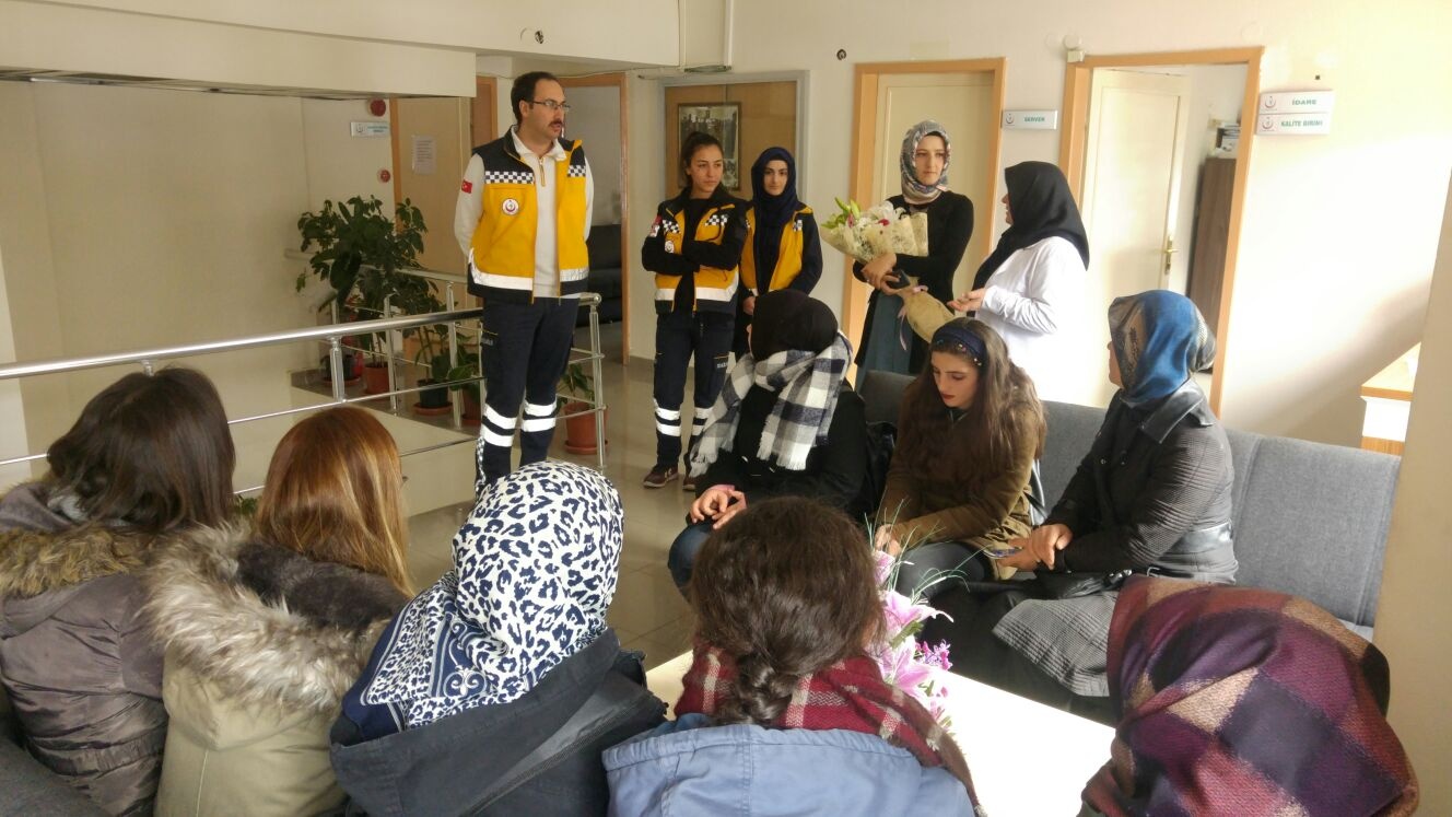 KYK öğrencileri 112 çalışanlarını unutmadı 12