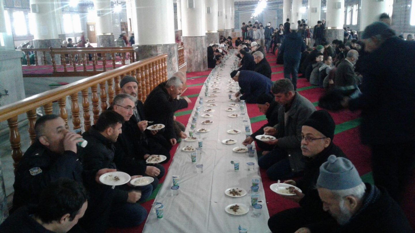 Sultanbeyli’de şehitler rahmetle yad edildi 20