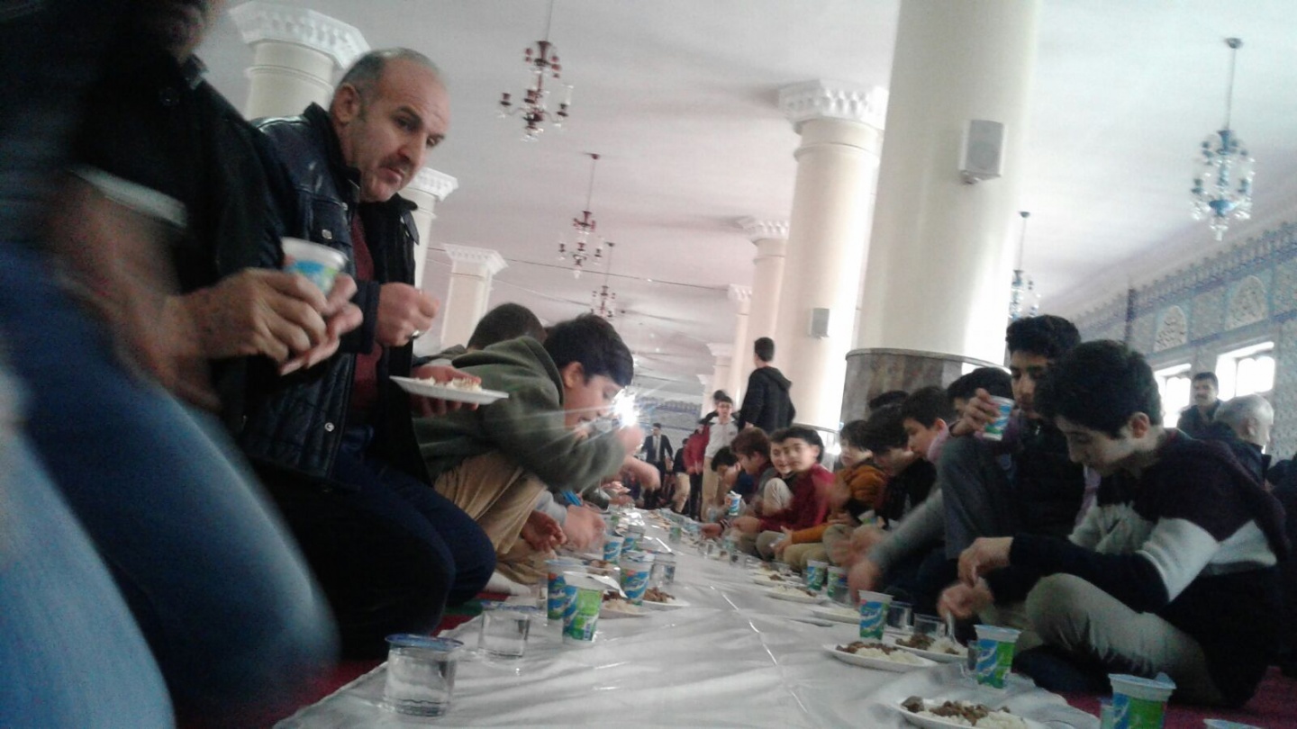 Sultanbeyli’de şehitler rahmetle yad edildi 22