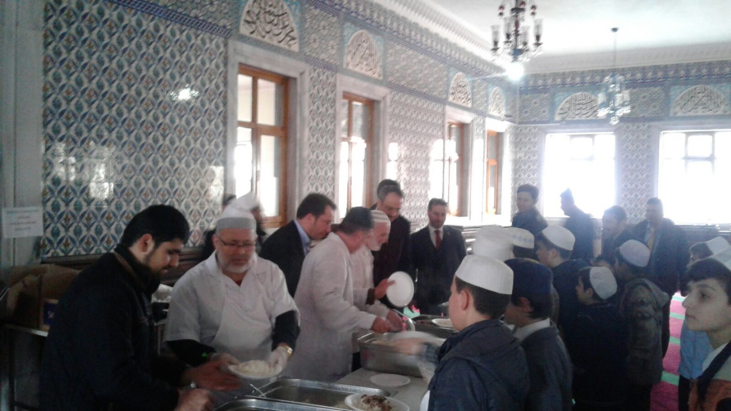 Sultanbeyli’de şehitler rahmetle yad edildi 24