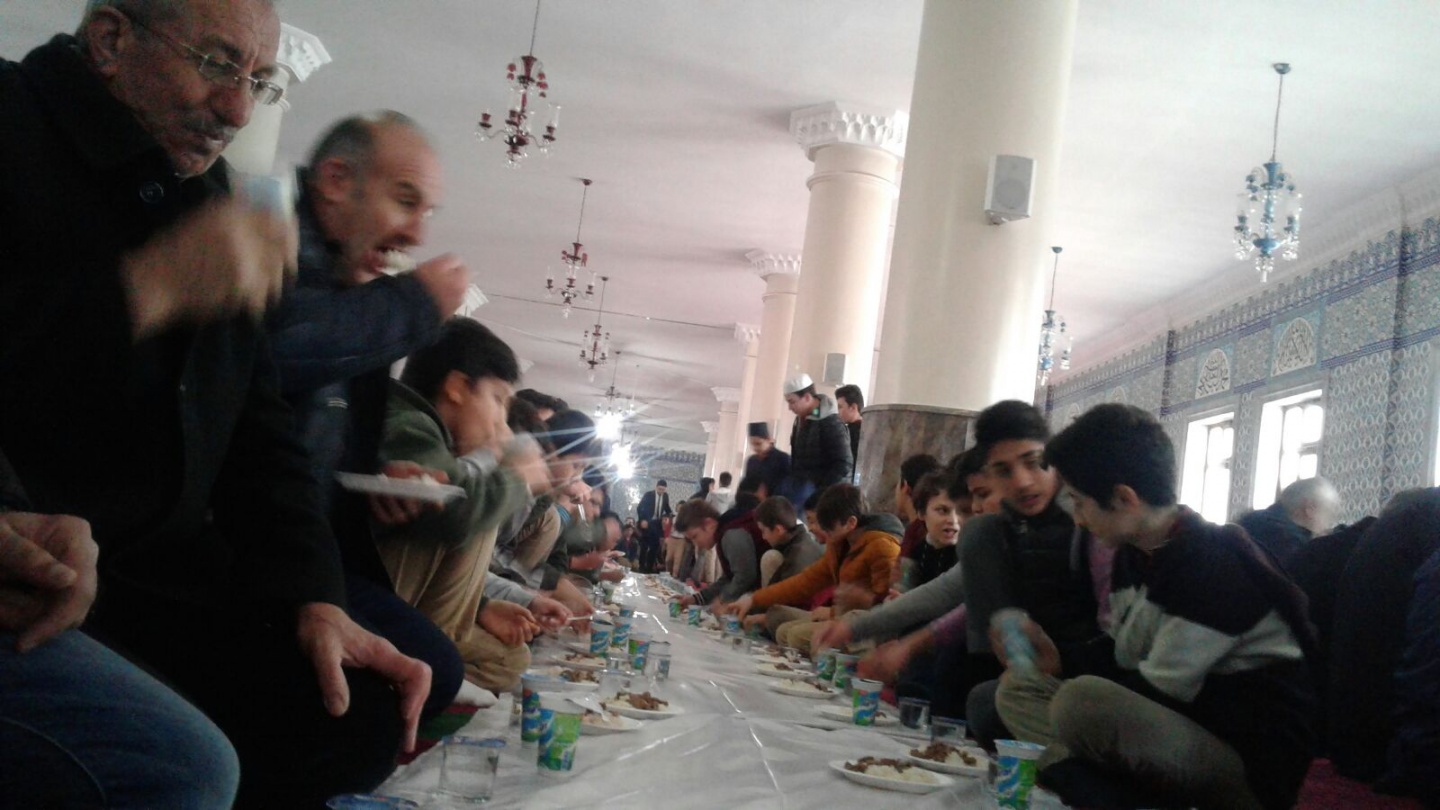 Sultanbeyli’de şehitler rahmetle yad edildi 29