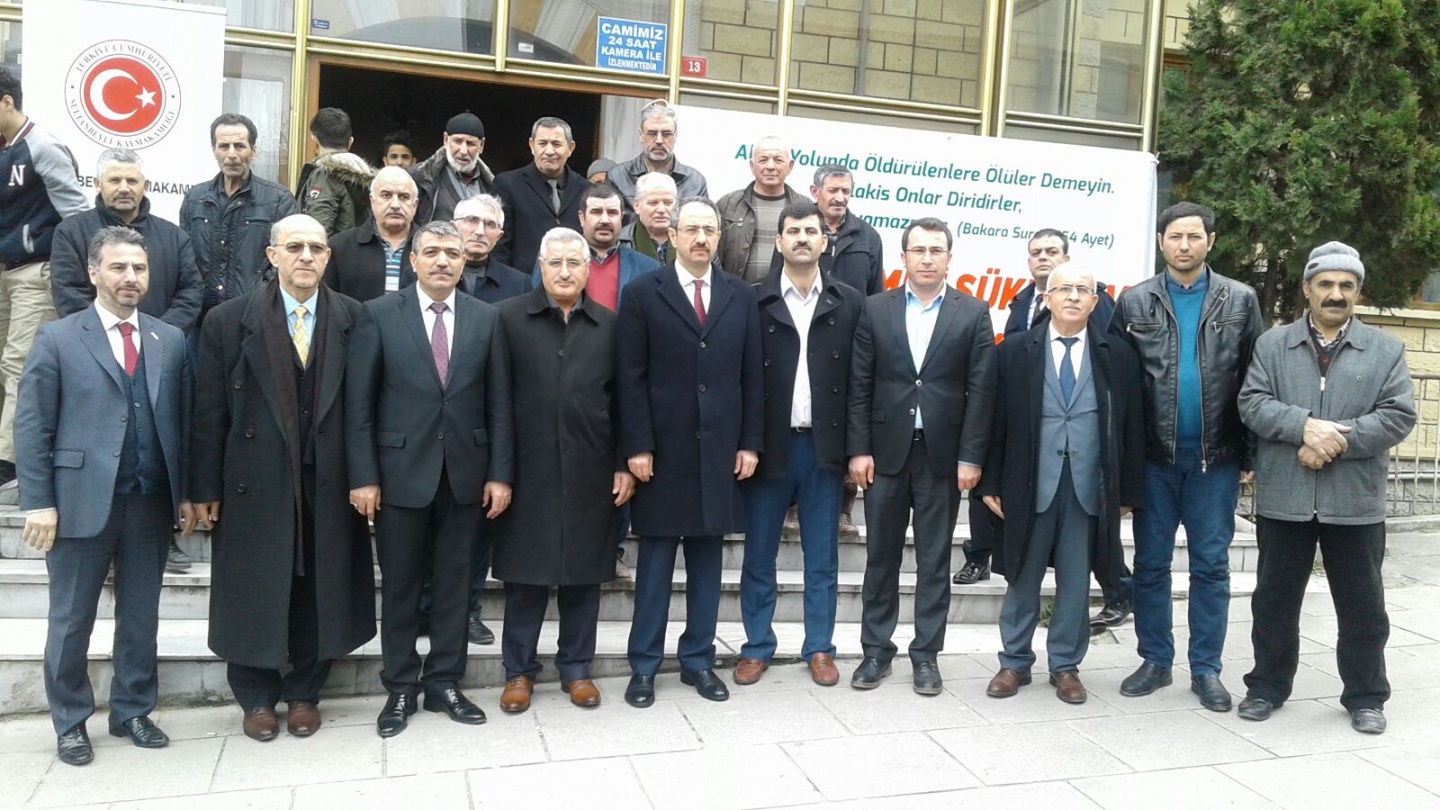 Sultanbeyli’de şehitler rahmetle yad edildi 33