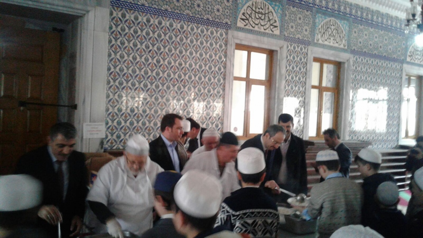 Sultanbeyli’de şehitler rahmetle yad edildi 41