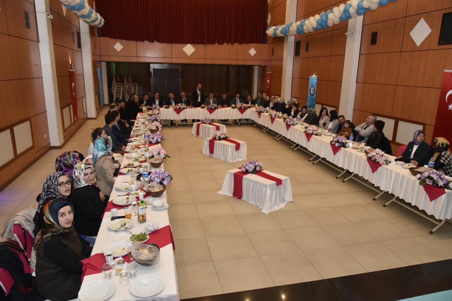 Sosyal hizmet çalışanları yemekte buluştu 3