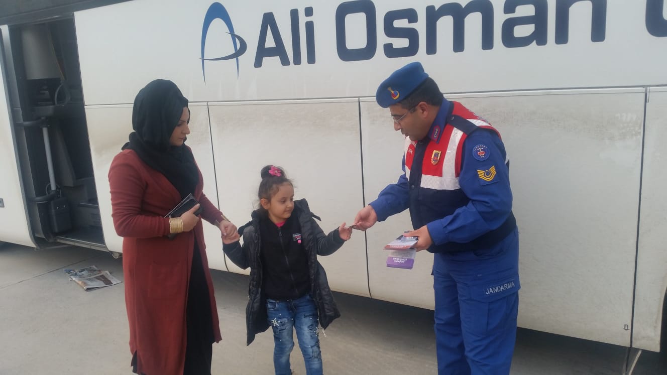 Jandarma bilgilendirme çalışmalarına devam ediyor 1