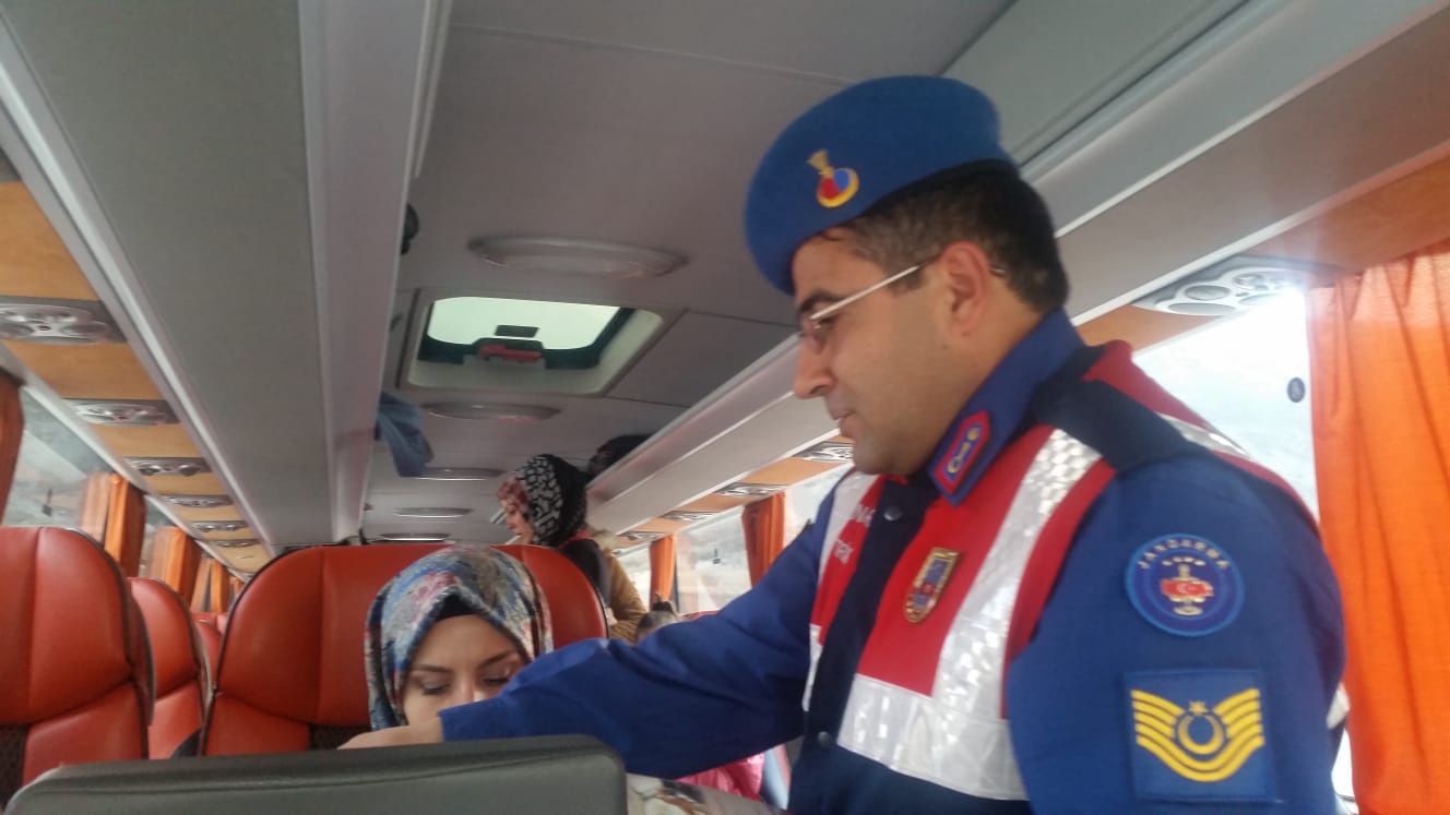 Jandarma bilgilendirme çalışmalarına devam ediyor 3