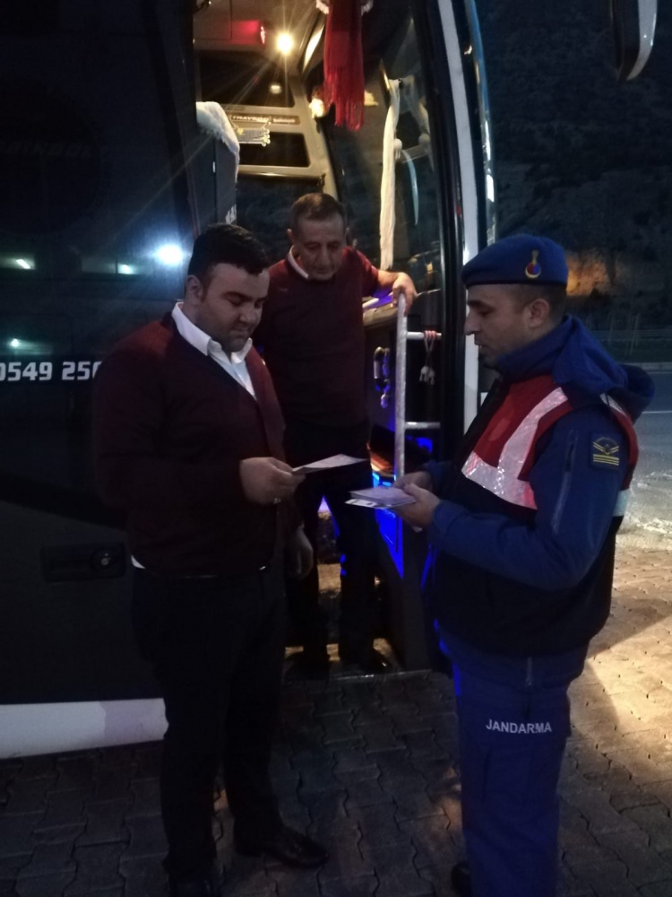 Jandarma bilgilendirme çalışmalarına devam ediyor 4