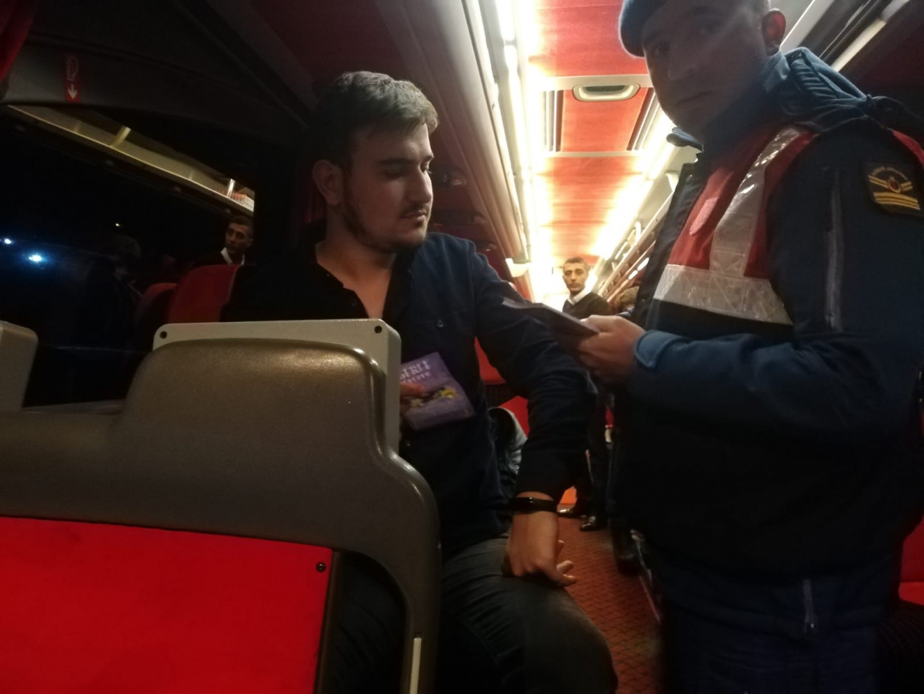 Jandarma bilgilendirme çalışmalarına devam ediyor 7