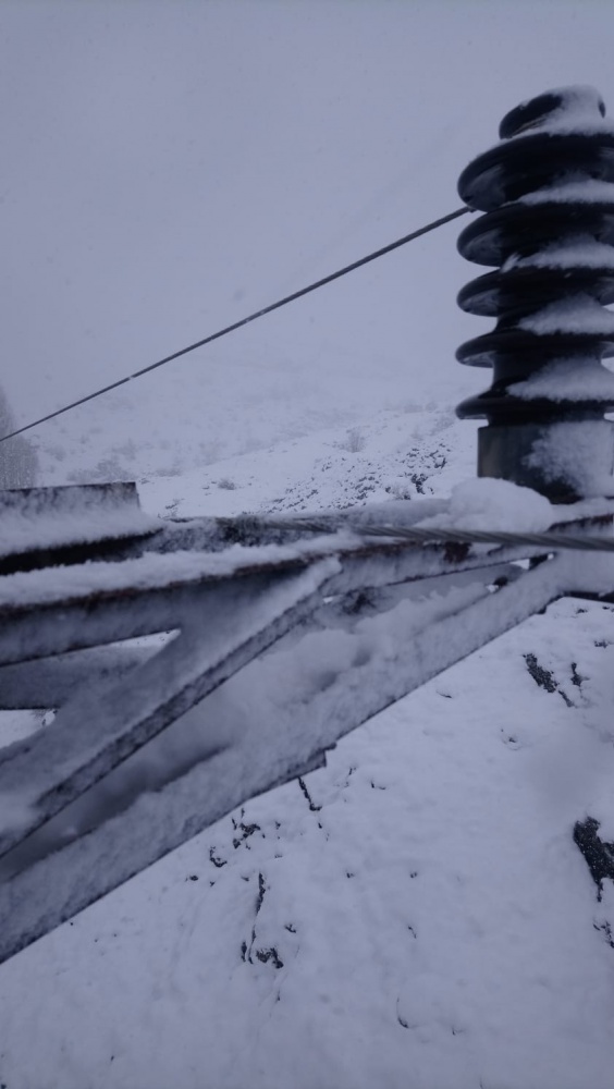ÇORUH EDAŞ ekipleri zorlu hava şartlarında görev yapıyor 5