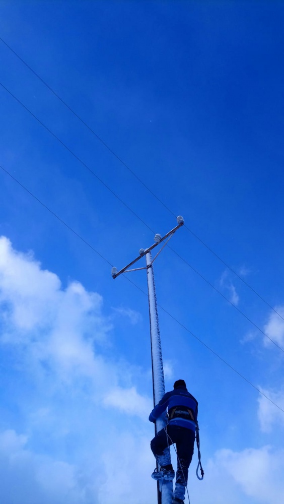 ÇORUH EDAŞ ekipleri zorlu hava şartlarında görev yapıyor 13