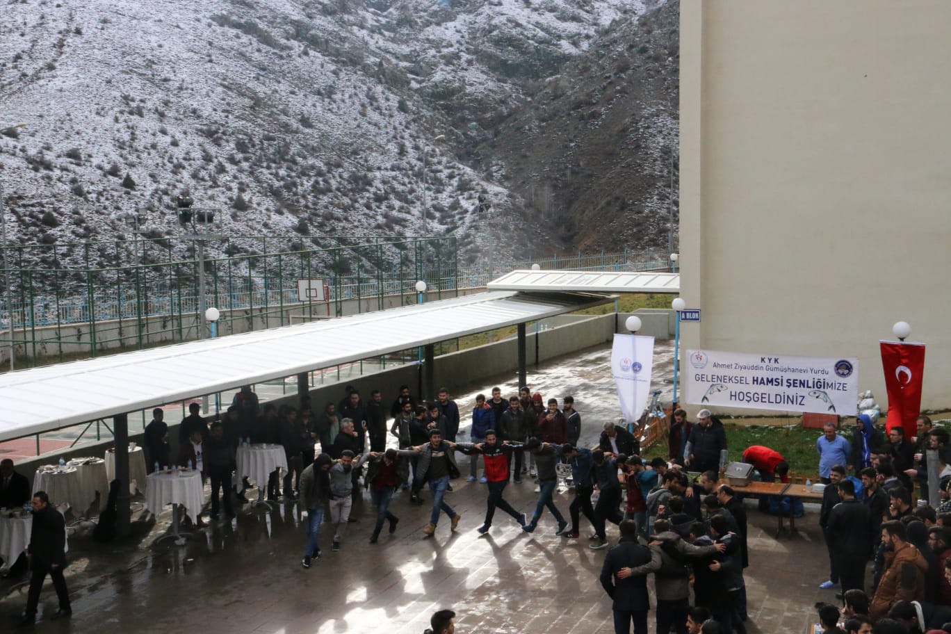 Gümüşhane KYK’da geleneksel hamsi şenliği yapıldı 2