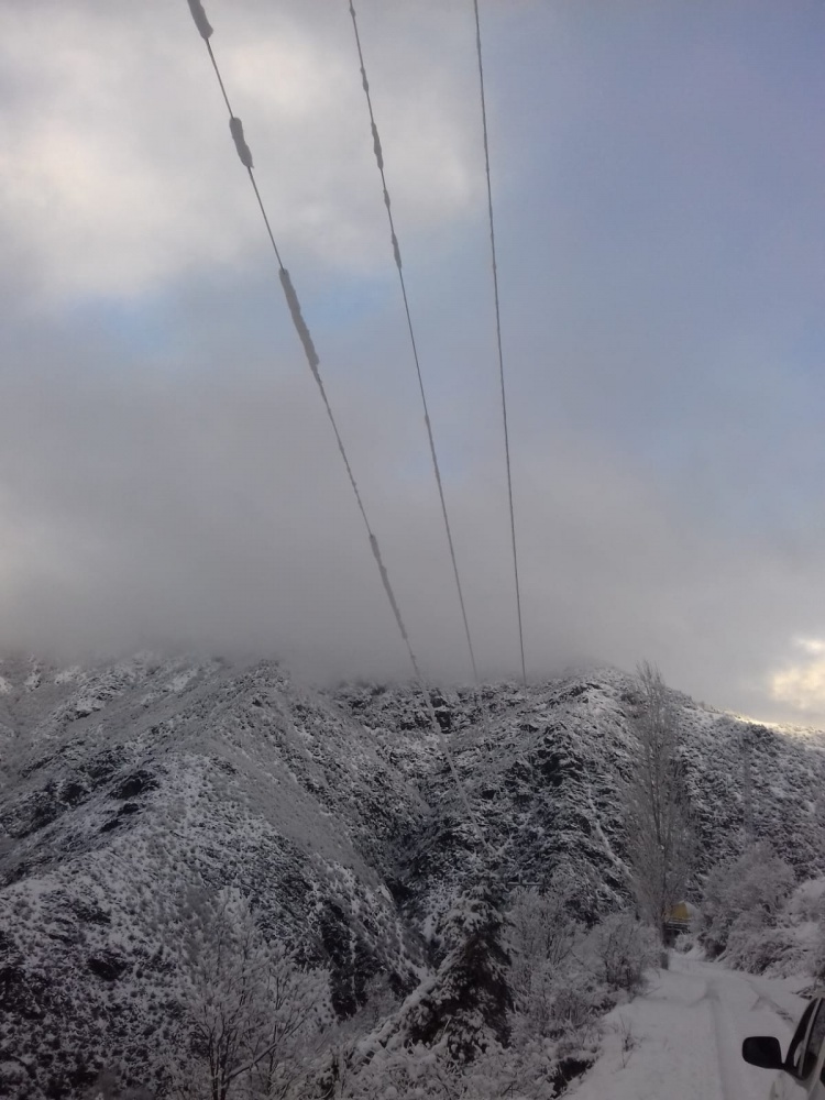 ÇORUH EDAŞ ekipleri zorlu hava şartlarında görev yapıyor 8