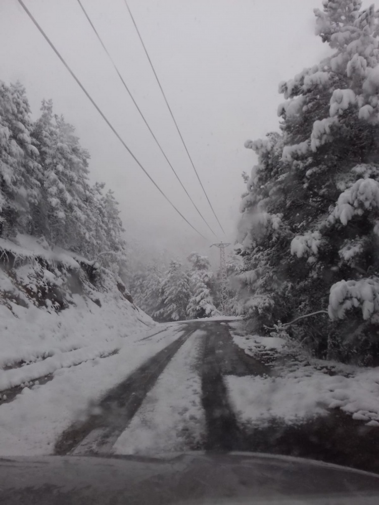 ÇORUH EDAŞ ekipleri zorlu hava şartlarında görev yapıyor 17