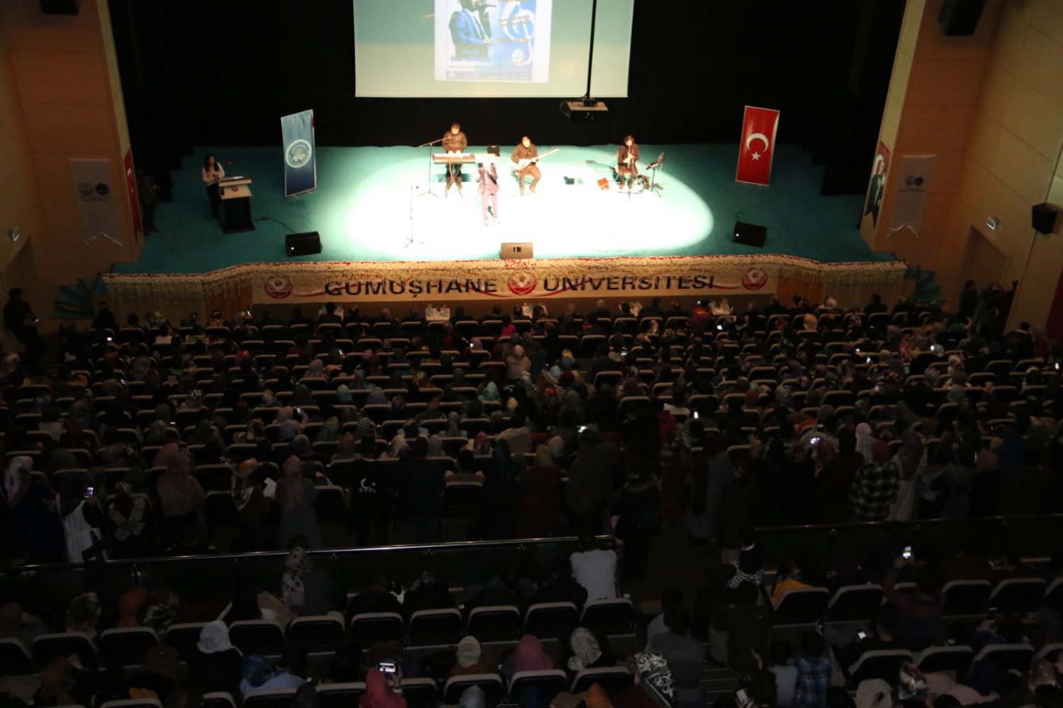 Ömer Karaoğlu KYK’lı öğrencilerle buluştu 7