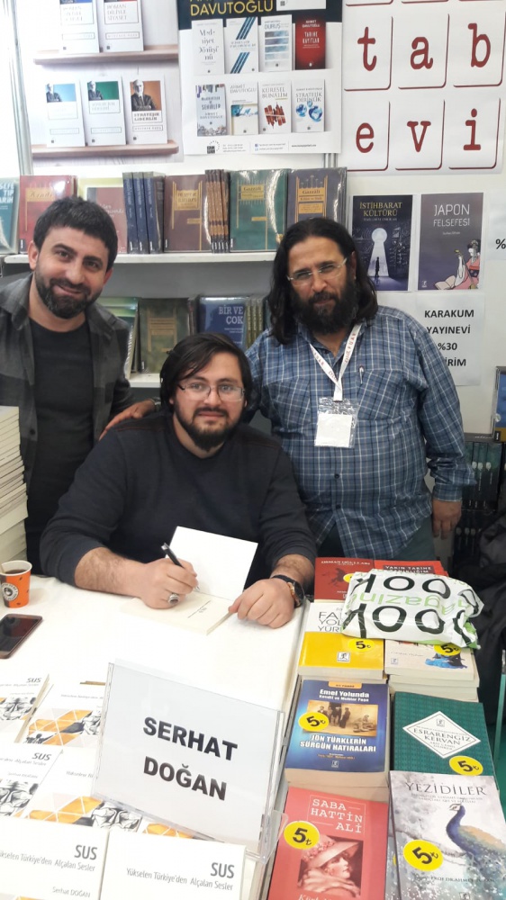 ‘SUS’ Ankara kitap fuarındaydı 2