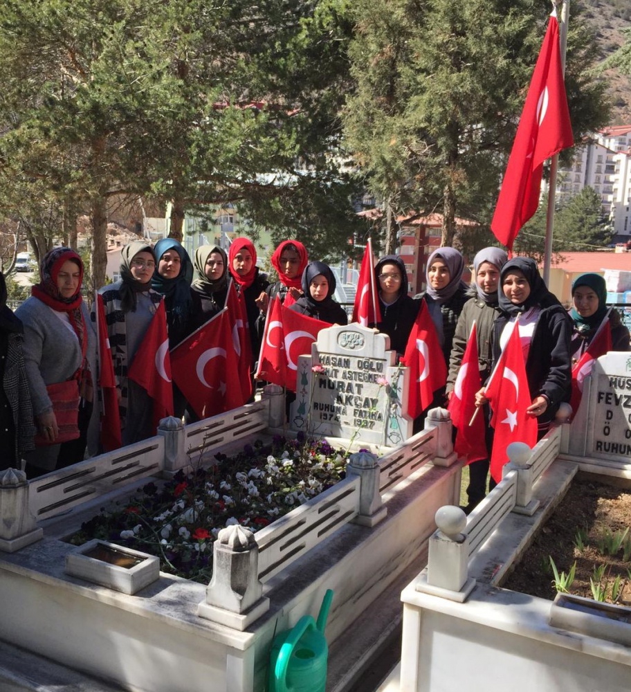 Hayme Ana şehitlerini unutmadı  3