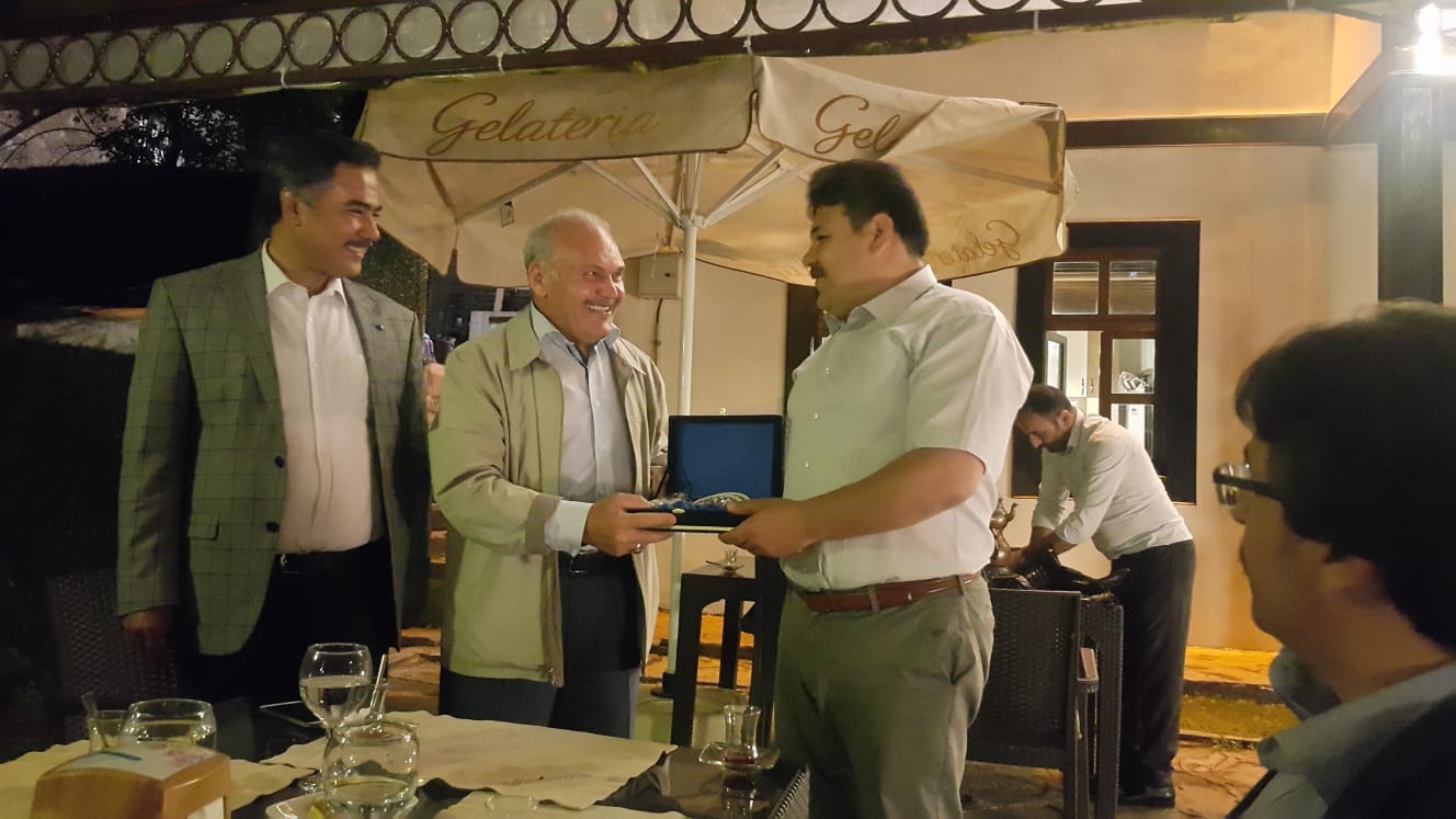 Şube Müdürü Seyit Tok'a Veda Yemeği 2