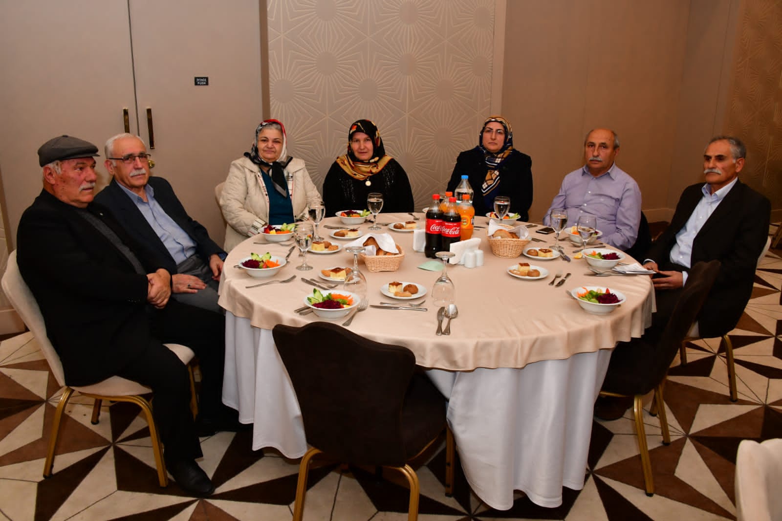 Kıdemli emekli öğretmenler onuruna vuslat yemeği 33