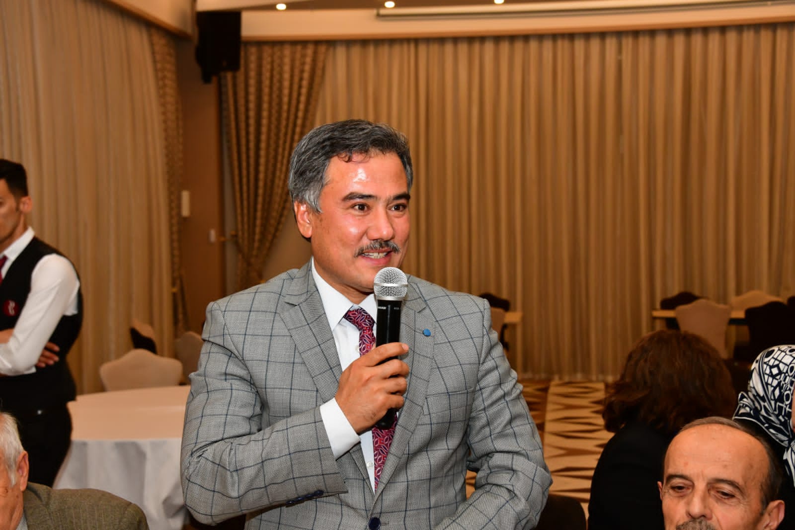 Kıdemli emekli öğretmenler onuruna vuslat yemeği 30