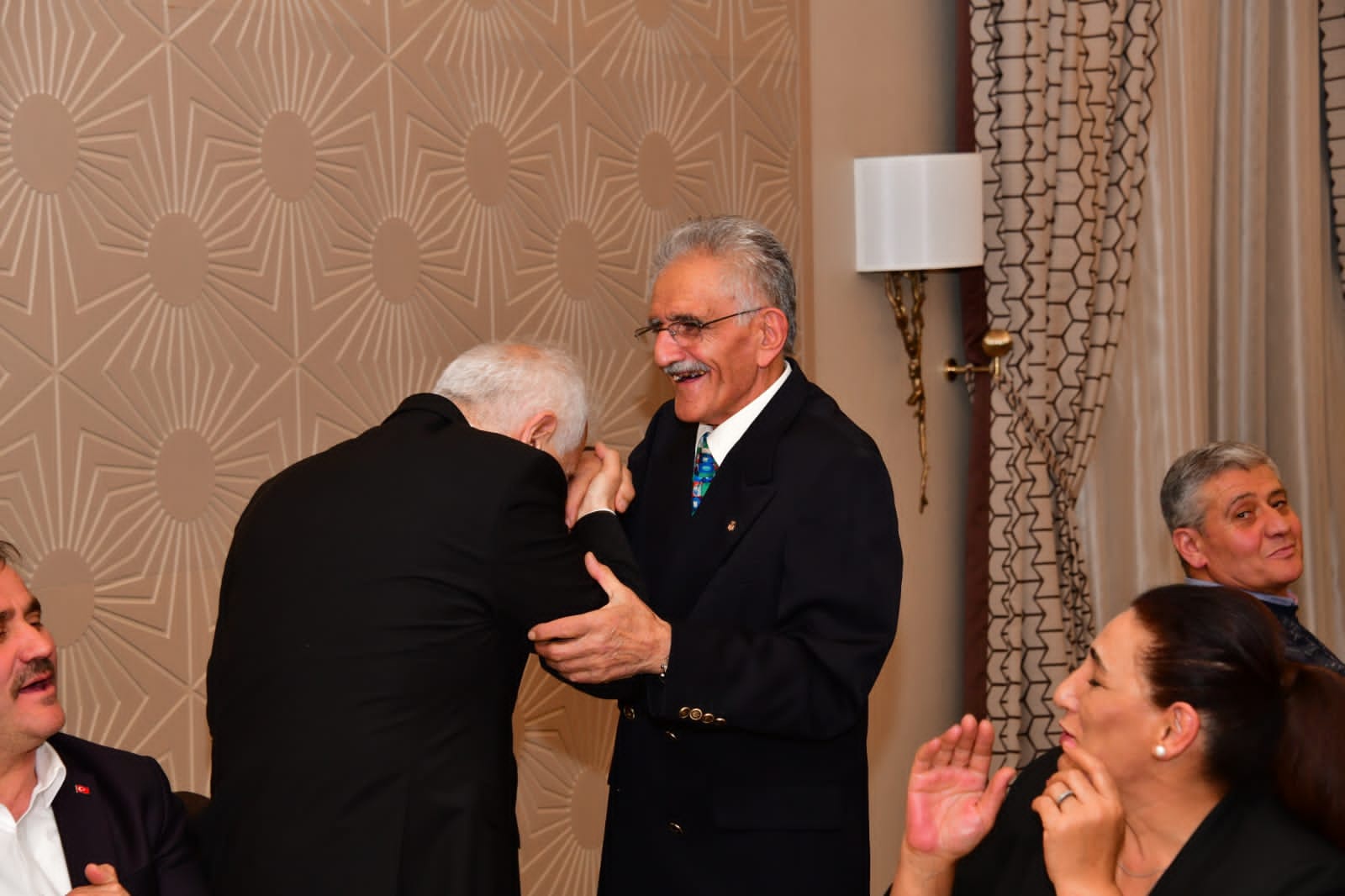 Kıdemli emekli öğretmenler onuruna vuslat yemeği 45