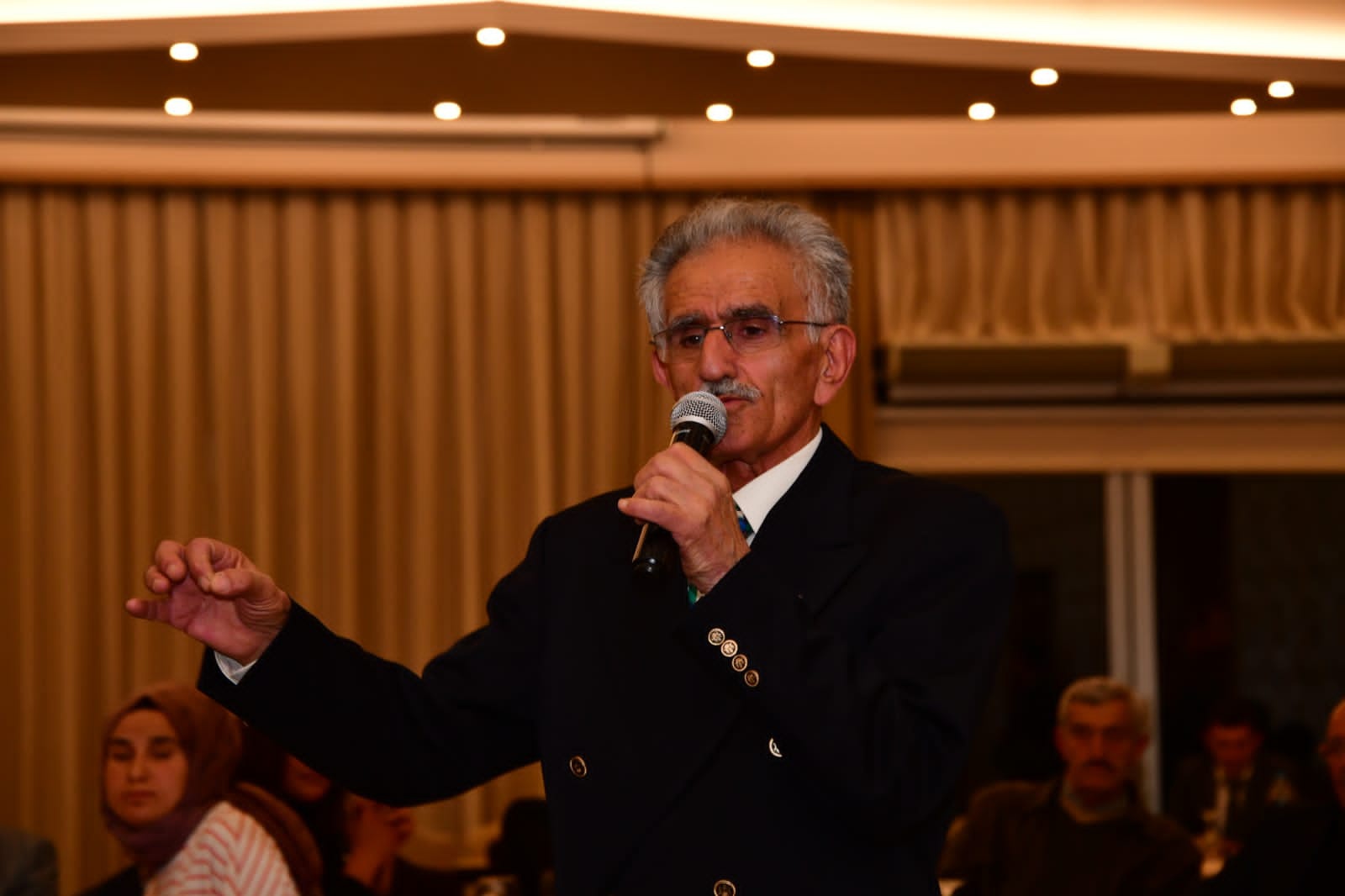 Kıdemli emekli öğretmenler onuruna vuslat yemeği 42